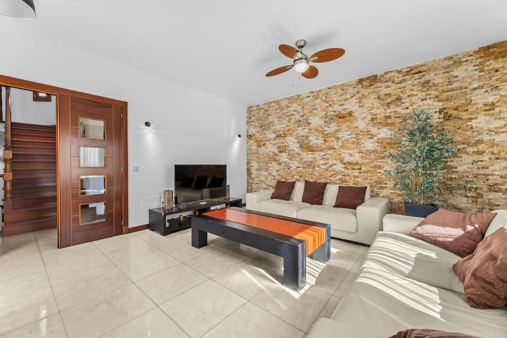 Nica Villa