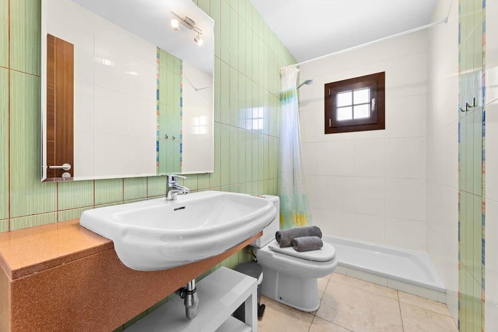 Nica Villa Costa Teguise